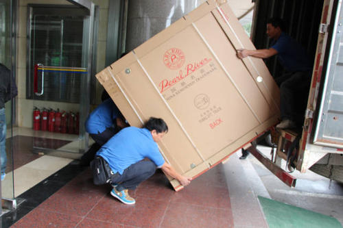 阿克苏钢琴贵重工艺品无忧运